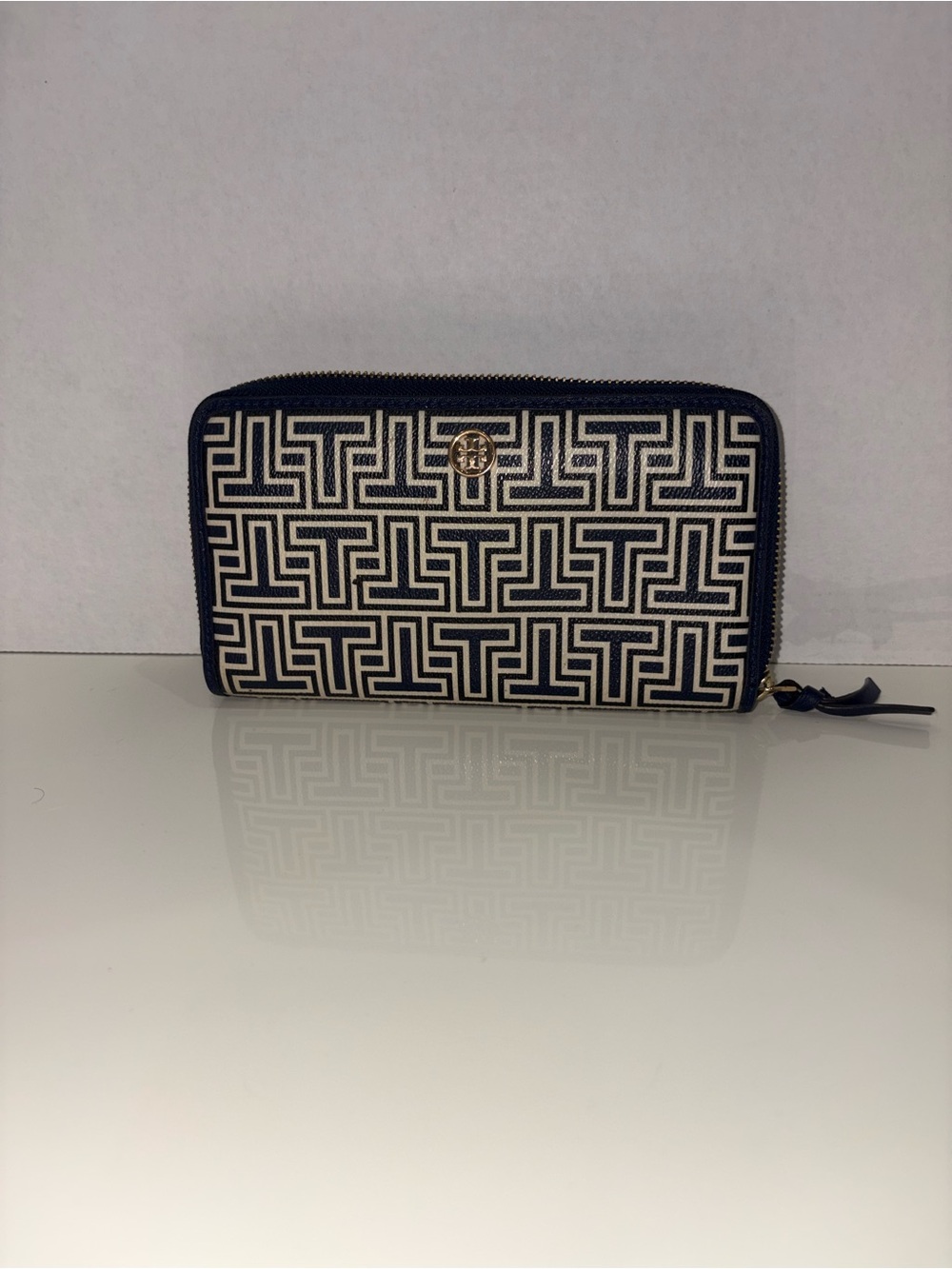 Tory Burch Zip-Around Wallet in Navy & Cream